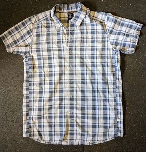 North Face short sleeve button up shirt blue plaid L